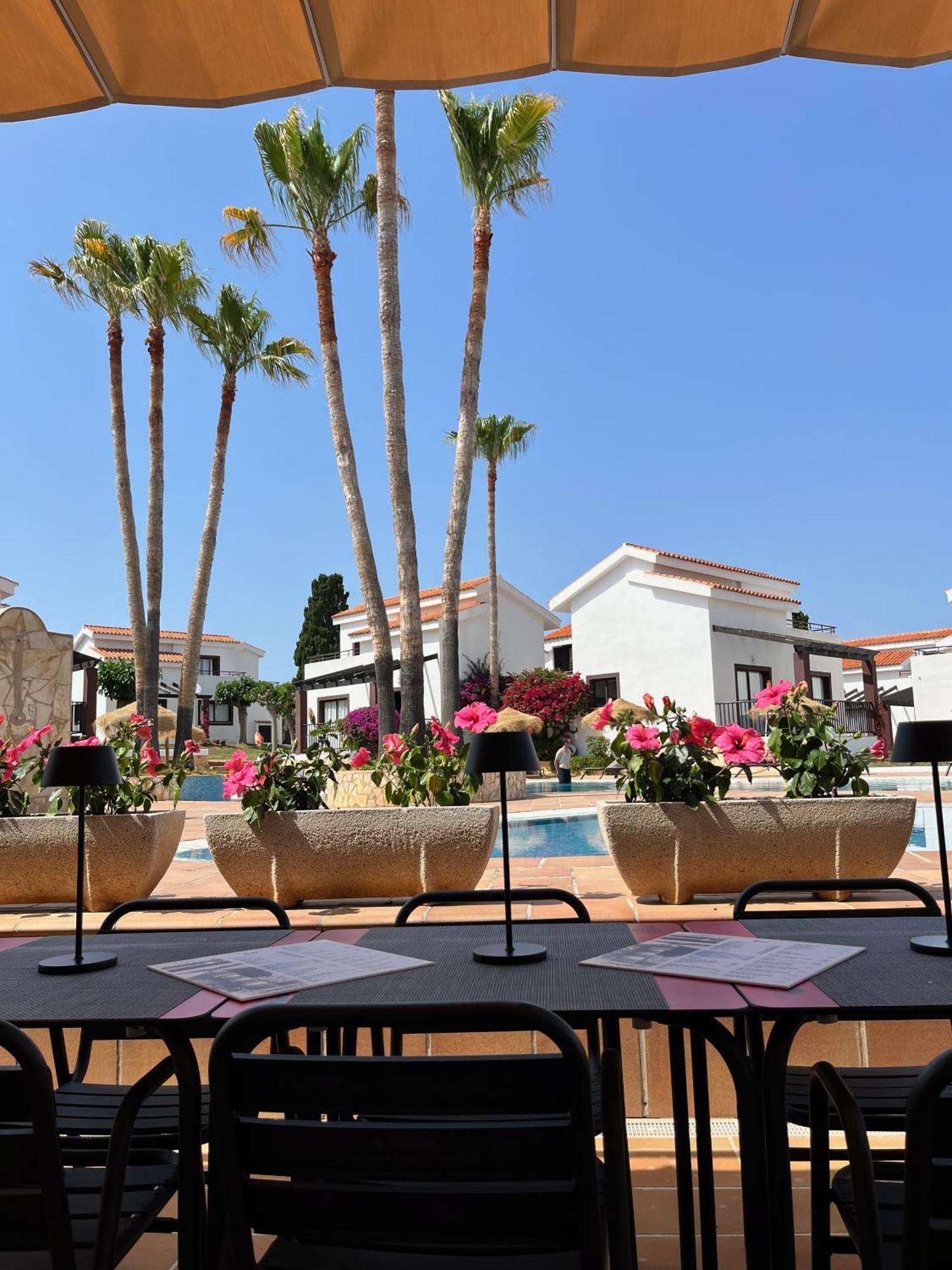 Nuramar Aparthotel Cala'N Bosch  Extérieur photo
