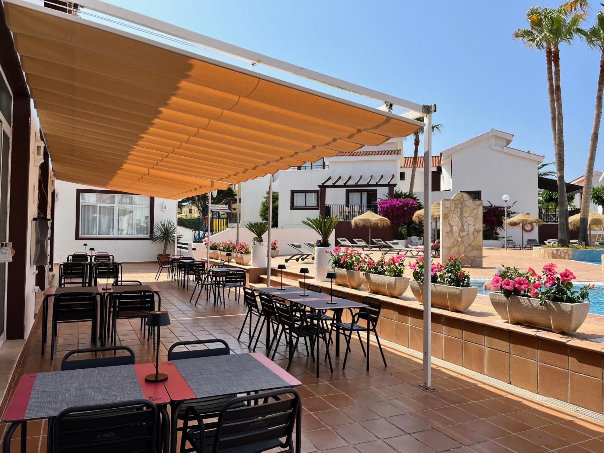 Nuramar Aparthotel Cala'N Bosch  Extérieur photo