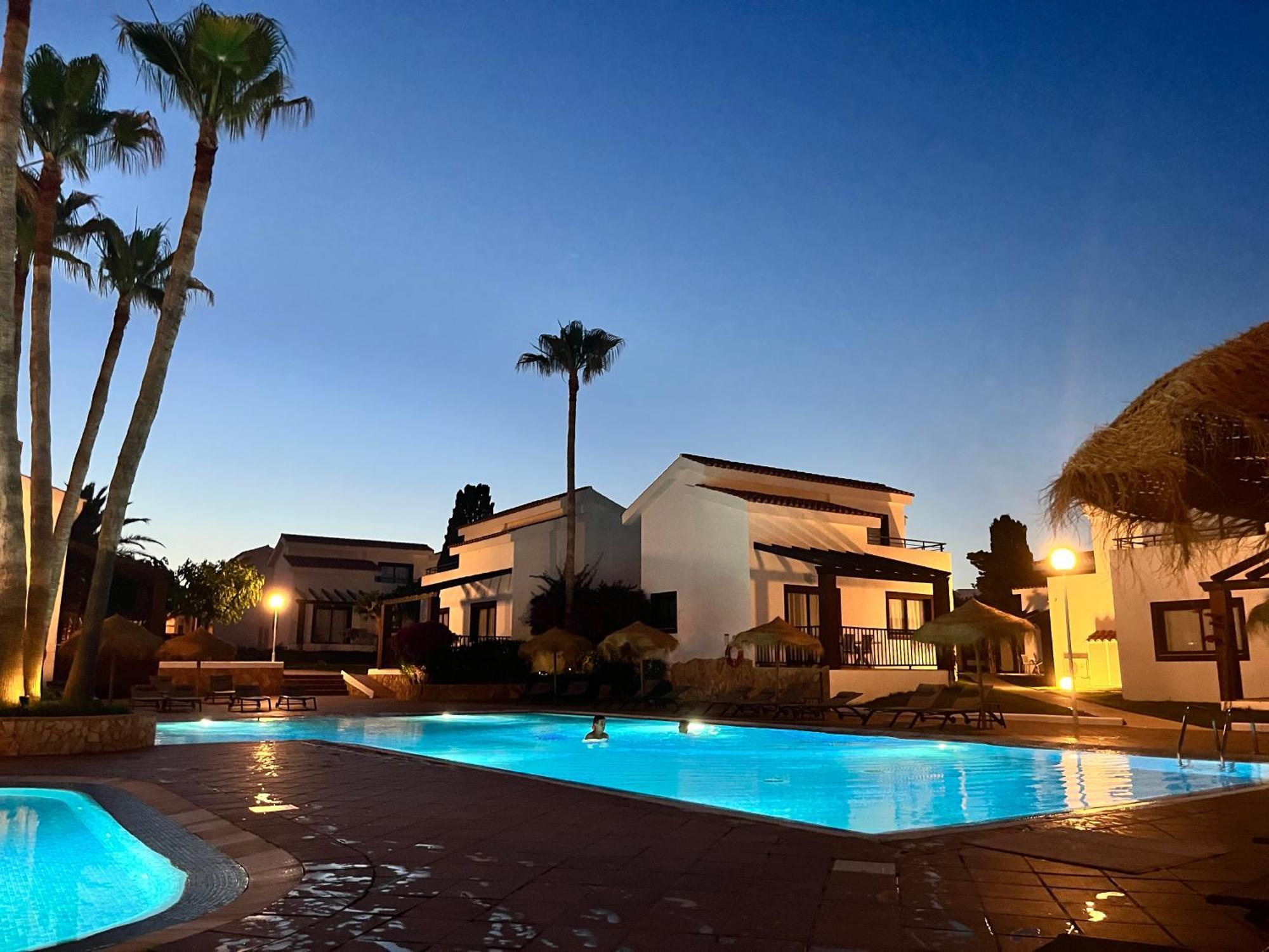 Nuramar Aparthotel Cala'N Bosch  Extérieur photo