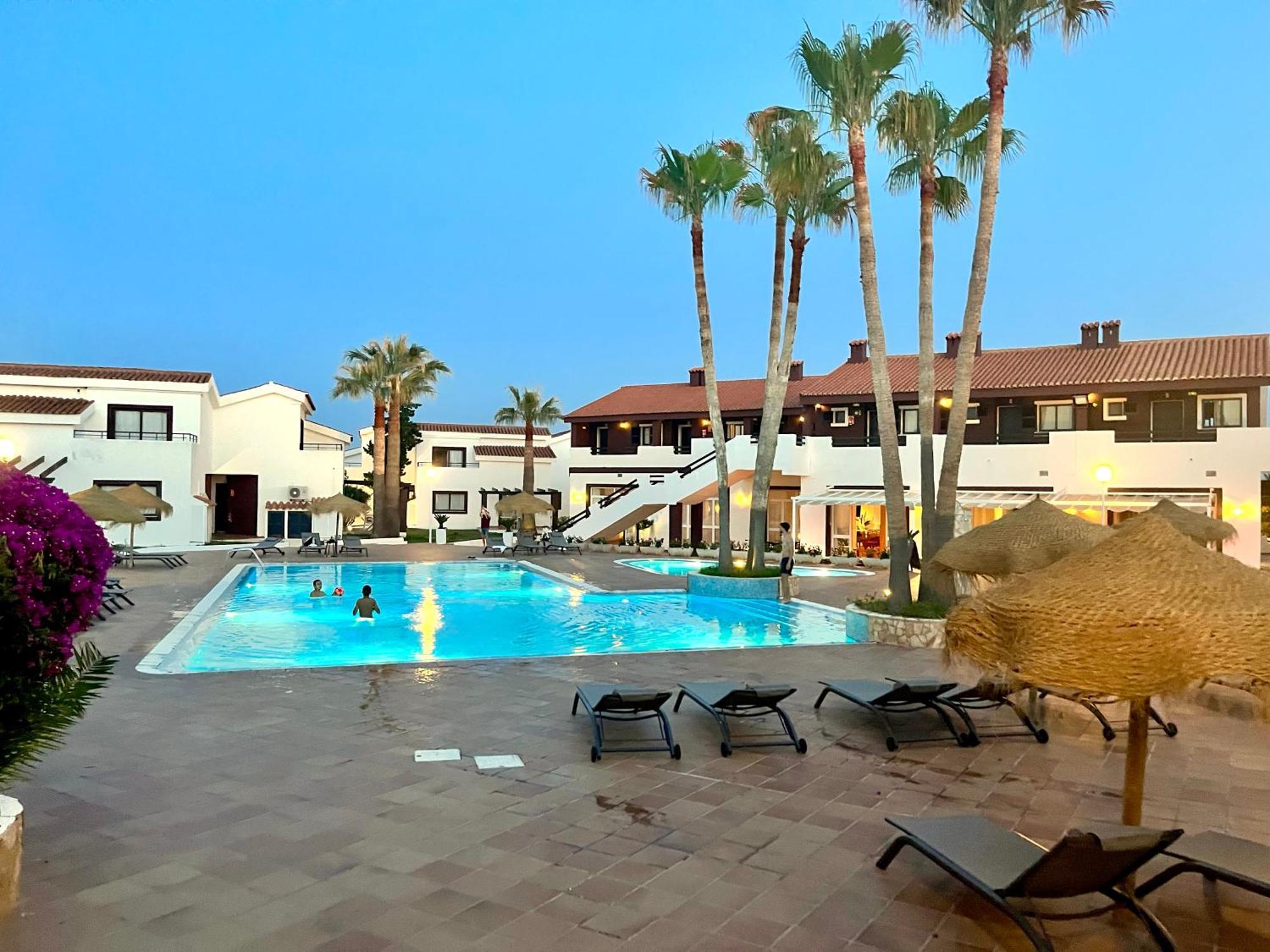 Nuramar Aparthotel Cala'N Bosch  Extérieur photo