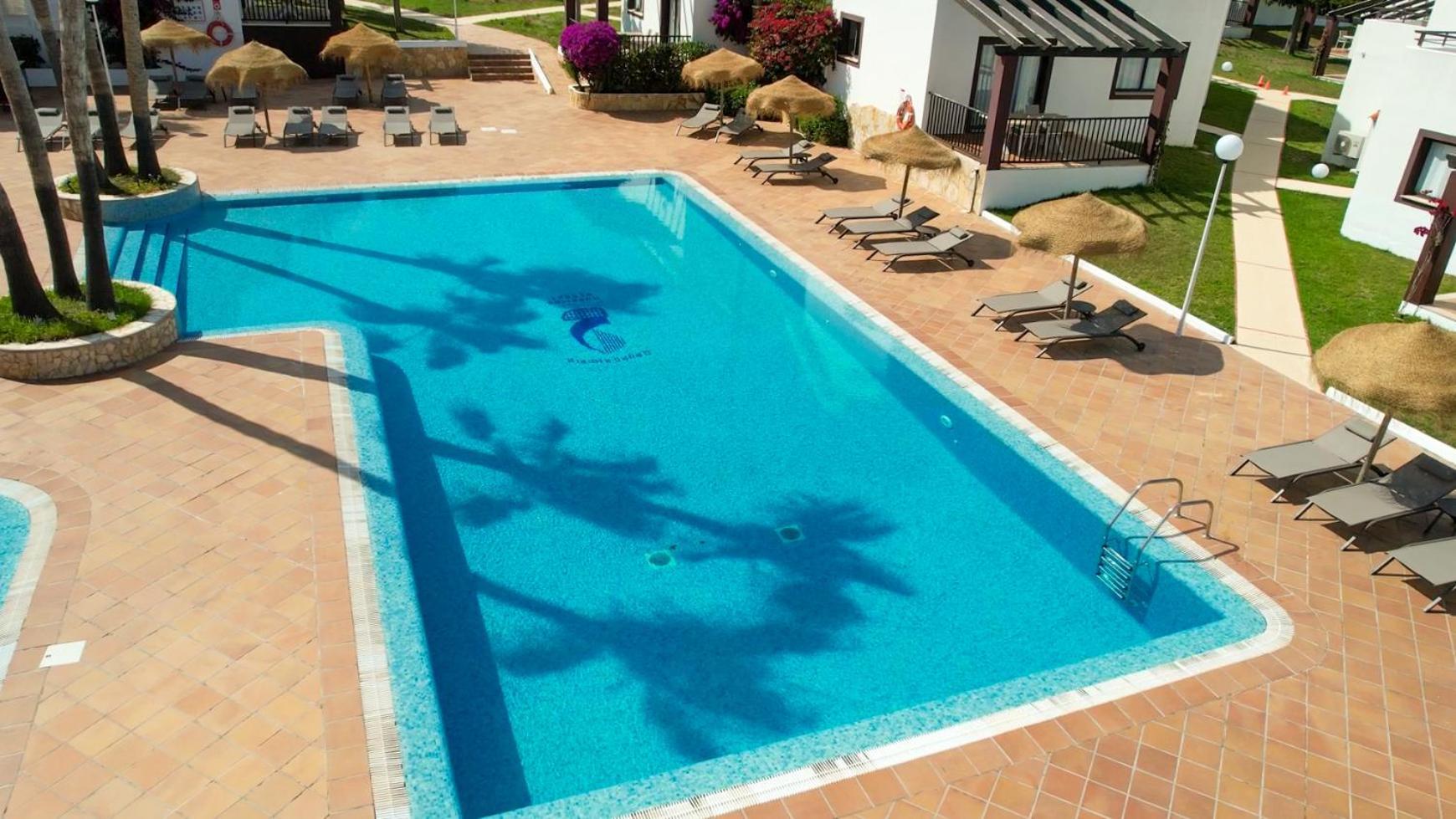 Nuramar Aparthotel Cala'N Bosch  Extérieur photo