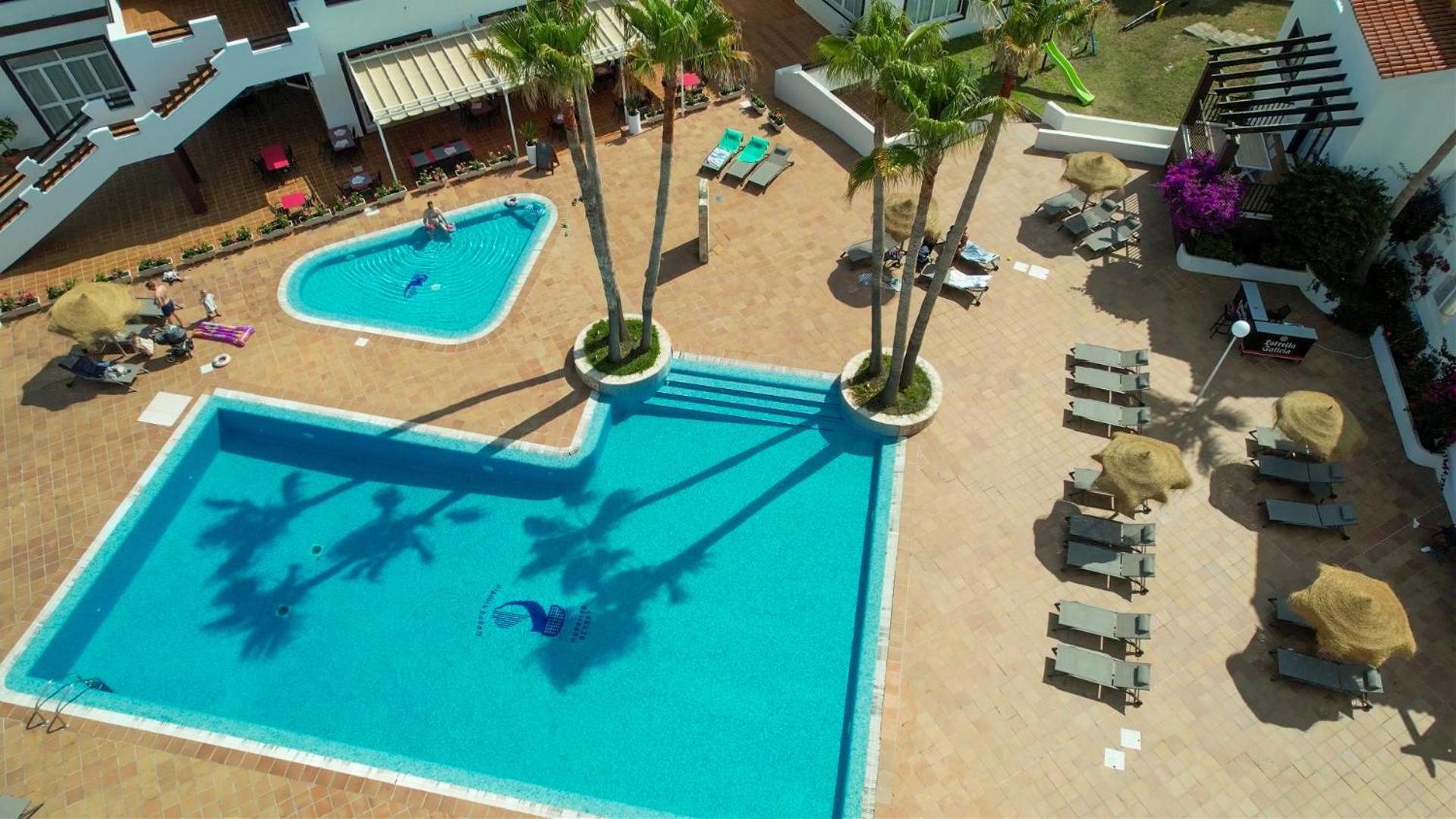 Nuramar Aparthotel Cala'N Bosch  Extérieur photo