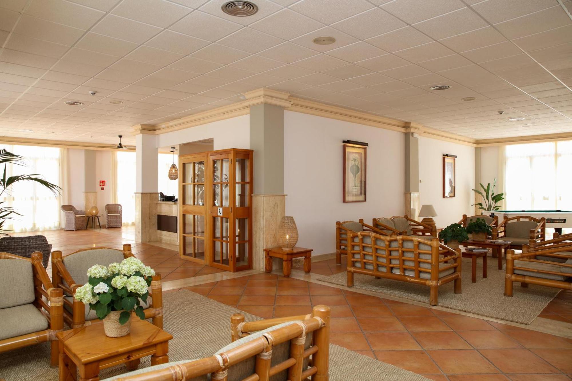 Nuramar Aparthotel Cala'N Bosch  Extérieur photo