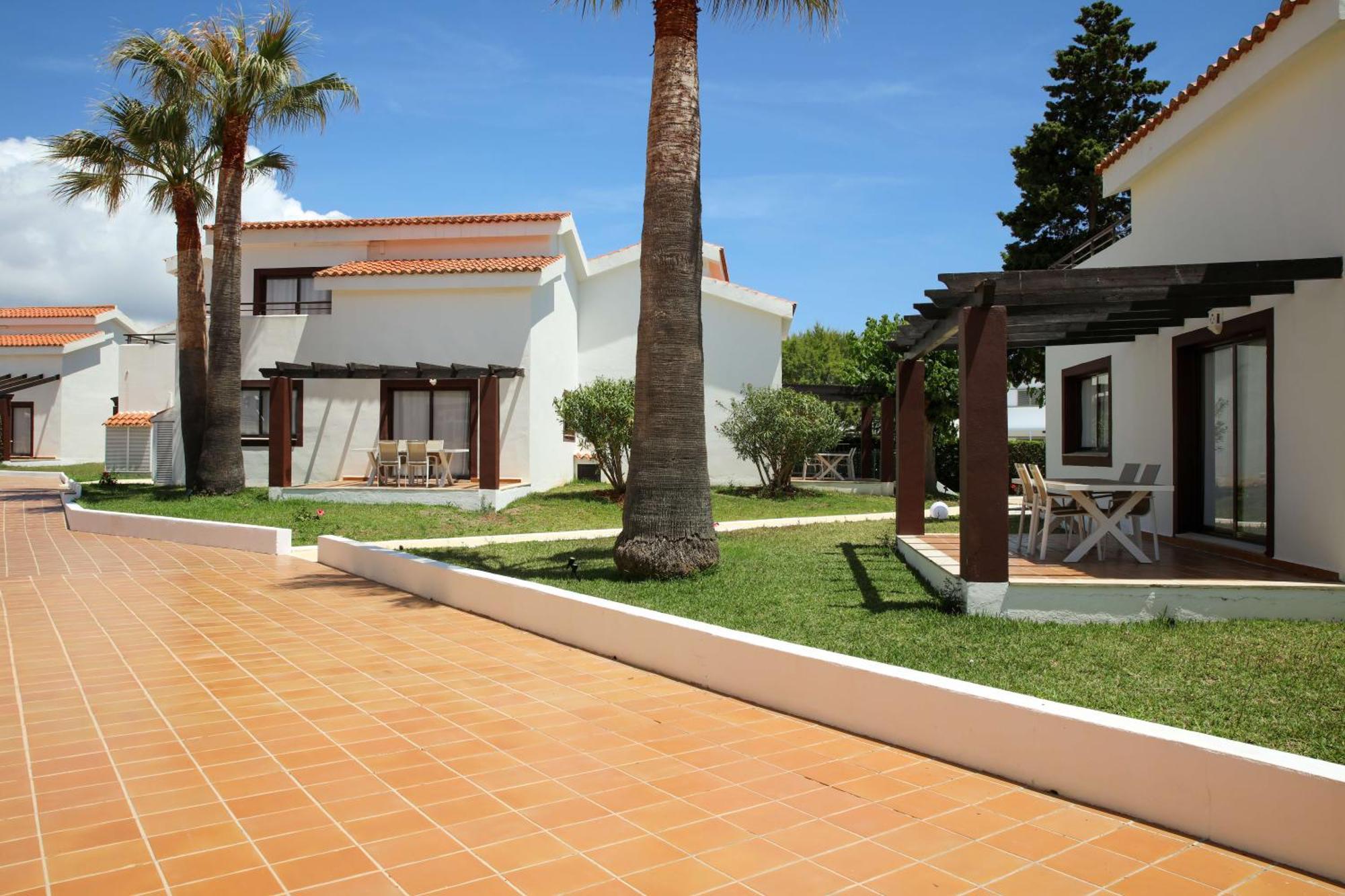 Nuramar Aparthotel Cala'N Bosch  Extérieur photo